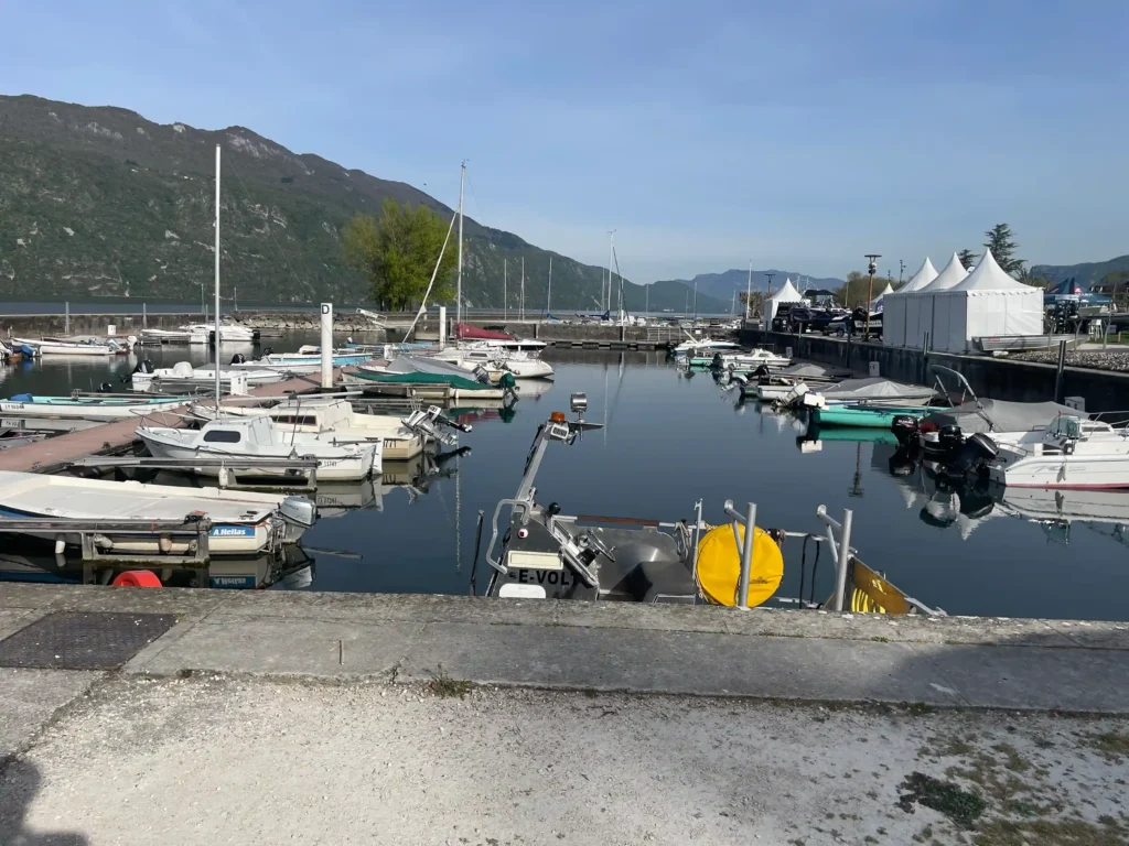 petit port d'Aix les bains